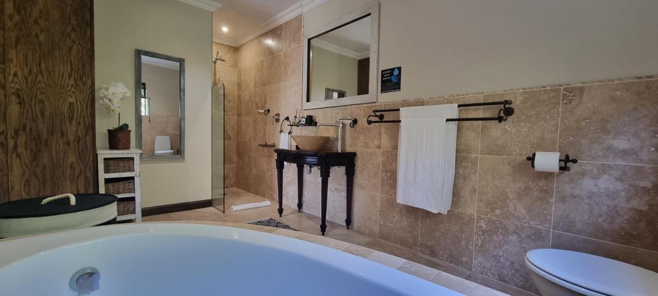 Moquini House Wilderness Hotel ภายนอก รูปภาพ
