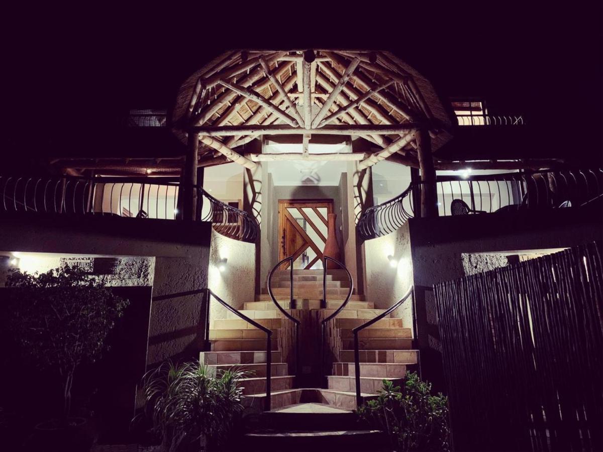 Moquini House Wilderness Hotel ภายนอก รูปภาพ